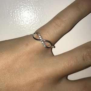 Darling diamond infinity ring
